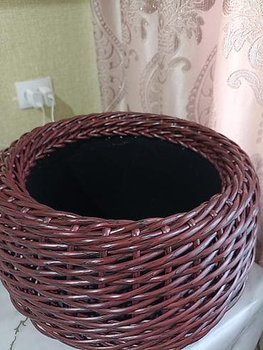 плетеная: Плетёное кашпо с пластиковым вкладышем. Принимаем заказы на — 4
