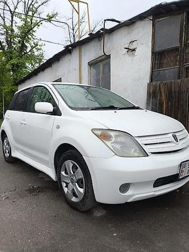 Toyota Ist: 2003 г., 1.3 л, Автомат, Бензин, Хэтчбэк