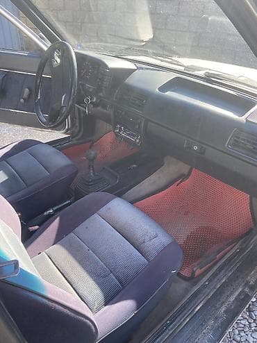 Audi: Audi 80: 1986 г., 1.8 л, Кол менен иштөөчү, Газ, Седан — 5