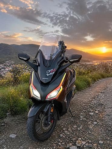 мото ролик: Макси-скутер Honda, 350 куб. см, Бензин, Б/у — 1