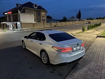 i vtec: Toyota Camry: 2018 г., Гибрид, Седан — 6