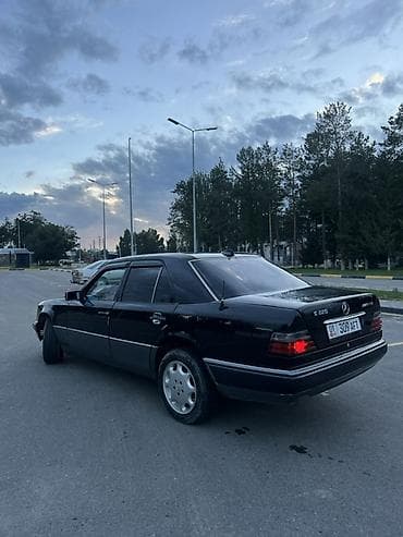 машина мерс с: Mercedes-Benz E-Class: 1993 г., 2.2 л, Автомат, Бензин, Седан — 4