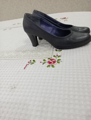 Туфли: Продаются б/у кожаные туфли в хорошем состоянии 41 размера. Просим — 3