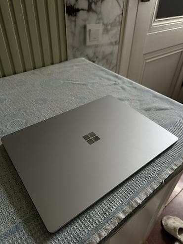 surface 4: Срочно продаю бизнес ноутбук Отлично подойдет для программирования и — 1