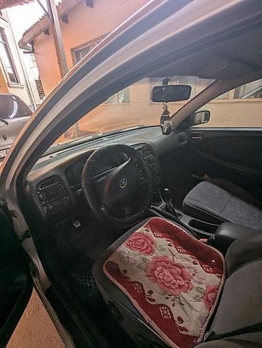 аванье: Toyota Avensis: 2001 г., 1.8 л, Механика, Бензин, Седан — 5