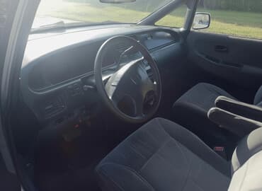 Honda Odyssey — салон минивэна - Руль справа, классическая торпедо