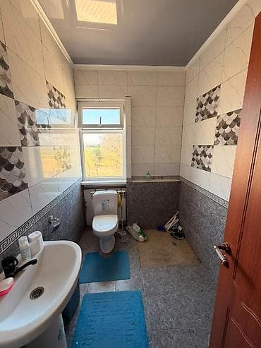 Үйлөр: 🏡 Продается просторный двухэтажный дом в районе Ак-Ордо 3! 📐 Площадь — 4