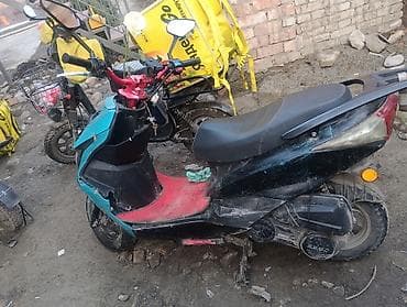 Кумурска мотороллер: Скутер түрү 125 куб. см, Бензин, Колдонулган — 4