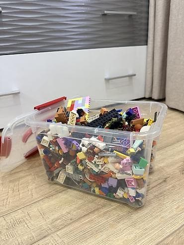 Автокресла: Контейнер с оригинальными LEGO для свободного конструирования. - — 3