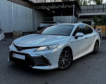 Продажа авто: Toyota Camry: 2022 г., 2.5 л, Вариатор, Гибрид, Седан — 2