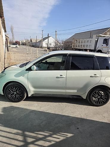 dewo tico: Toyota Ist: 2004 г., Автомат, Бензин, Хэтчбэк — 3