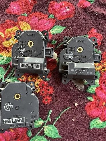 Транспорт: Приводные сервоприводы заслонок отопителя/климат-контроля DENSO, 12V — 4