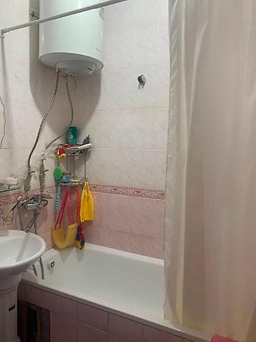 Недвижимость: 3 комнаты, 70 м², 12 мкр 105 серия, 1 этаж — 7
