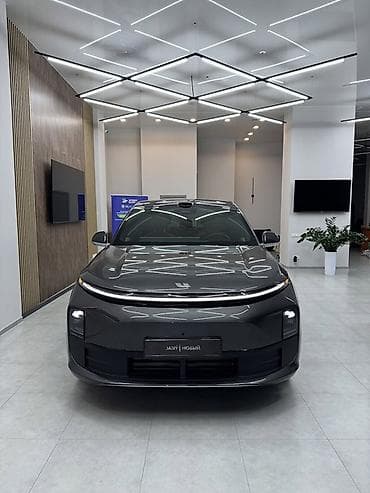 launch 431: Lixiang L6: 2025 г., 1.5 л, Автомат, Гибрид, Кроссовер — 2