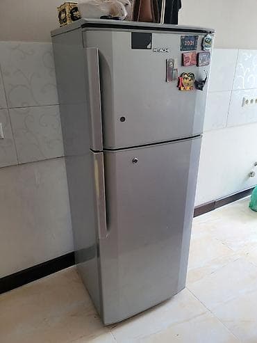 sharp r3: Холодильник Hitachi, Б/у, Двухкамерный, No frost — 1