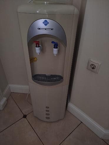 Б/у, кулер для воды, все работает.4000 с. Моссовет