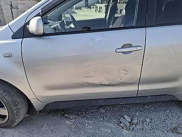 Toyota Ist: 2003 г., 1.3 л, Автомат, Бензин, Хетчбек — 4