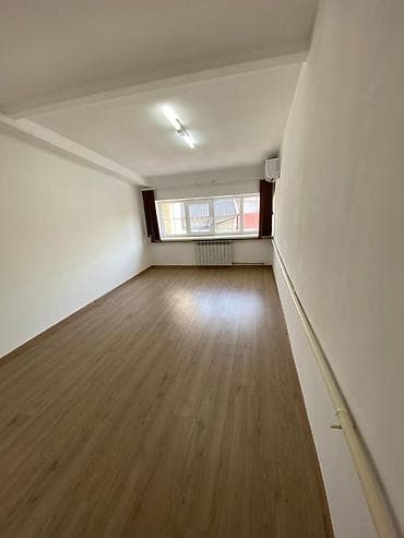 Сдается кабинет под офис - Площадь 13 КВ.м. на третьем этаже - по — 2