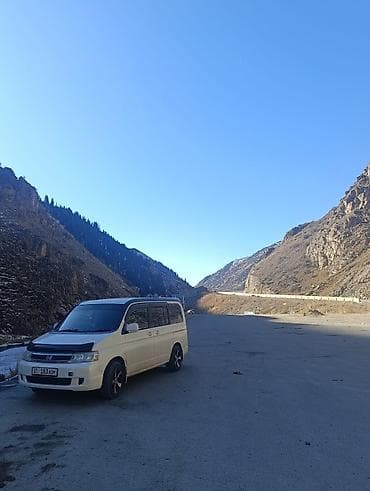 купить грузовой автомобиль в рассрочку: Honda Stepwgn: 2004 г., 2 л, Автомат, Газ, Минивэн — 6