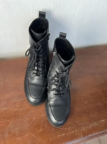 Черные кожаные ботинки в байкерском стиле - Материал: натуральная