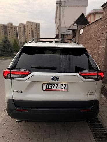 бампер 210 5 5: Toyota RAV4: 2021 г., 2.5 л, Автомат, Гибрид, Кроссовер — 4