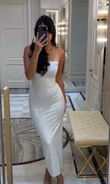 Айымдардын кийими: Кече көйнөгү, Узун модель, Жеңдери жок, Страздар, S — 1