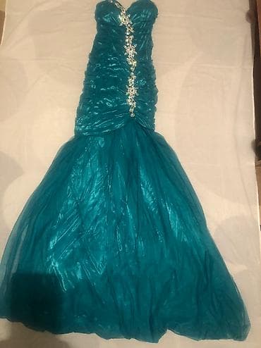 Турецкое, вечернее платье со шлейфом. Размер 44-48, на рост 170-180