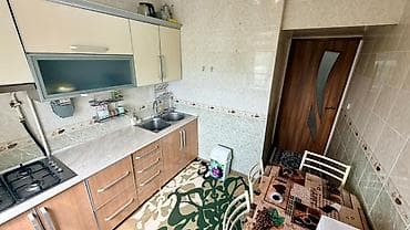 7 мкр: 3 комнаты, 62 м², 105 серия, 9 этаж, Косметический ремонт — 10