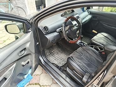 Toyota Belta: 2007 г., 1.6 л, Автомат, Бензин, Седан — 6