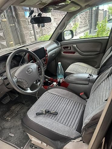 sequoia 2010: Toyota Sequoia: 2004 г., 4.7 л, Автомат, Бензин, Внедорожник — 3