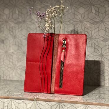 портмоне из натуральной кожи бишкек: Тревелер 2 отдела под купюры 6 отделов под карты Монетница на молнии — 3