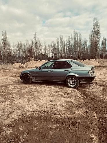 е34 выхлоп: BMW 3 series: 1992 г., 1.6 л, Механика, Бензин, Седан — 1