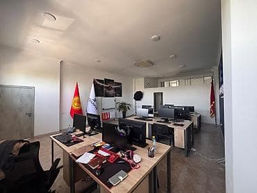 оффис: Продажа офисов 80 м², С ремонтом, Многоэтажное здание, 2 этаж — 3