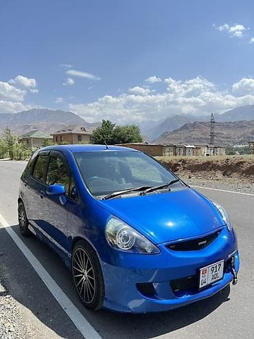 Продажа авто: Honda Fit: 2002 г., 1.3 л, Вариатор, Бензин, Хэтчбэк — 3