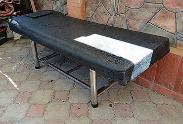 Массажный стол стационарный б/у Ориентировочно 190×70 см, высота около — 2