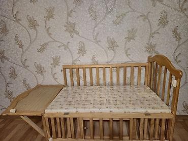 Детская кроватка из натурального дерева (сосна), на колесиках с — 5