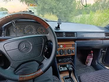 bad e2: Mercedes-Benz W124: 1995 г., 2.8 л, Автомат, Седан — 8