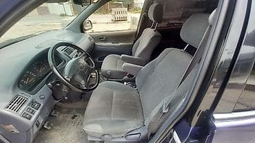 Toyota: Toyota Picnic: 2000 г., 2 л, Механика, Бензин, Минивэн — 4