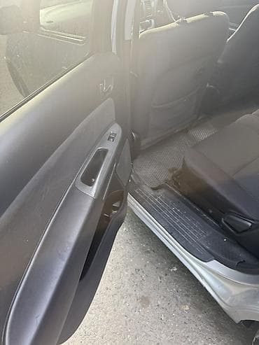 m5 g30: Toyota WISH: 2003 г., Автомат, Бензин, Минивэн — 8