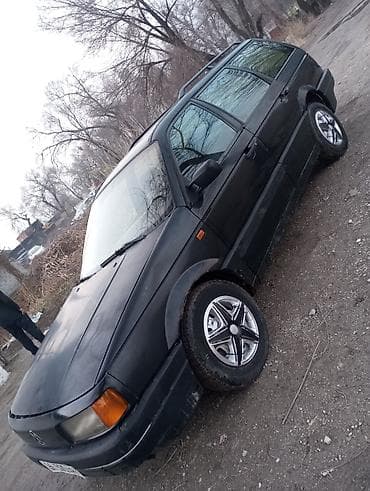 yuan plus: Volkswagen Passat: 1992 г., 1.8 л, Механика, Бензин, Универсал — 3