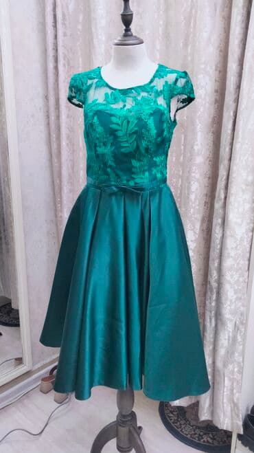 зеленое платье большого размера: Продам платье нарядное гепюр с атласом — 1