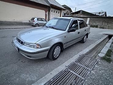 Daewoo Nexia: 2005 г., 1.5 л, Механика, Бензин, Седан