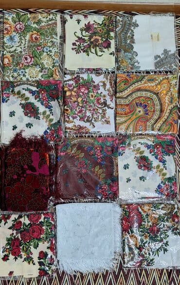 second hend: Шапка, Шерсть, Осень-весна, Со стразами — 1