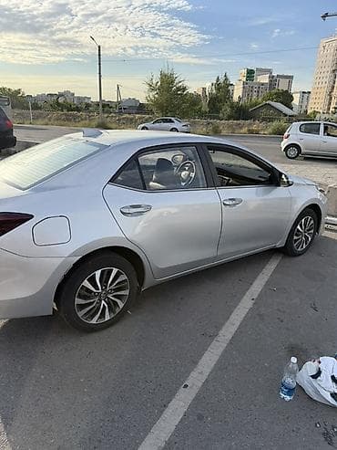 rd 1: Toyota Corolla: 2019 г., 1.8 л, Автомат, Электромобиль, Седан — 4