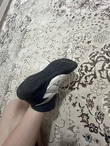 asic: Борцовки Asics Matflex 42размер носил на 2-3 тренировок причина — 4