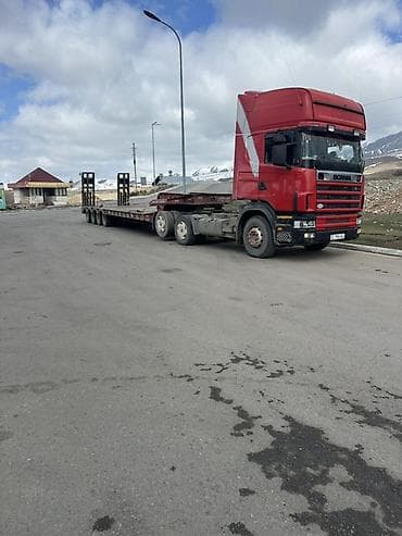 Низкорамный трал для перевозки крупногабаритных и тяжёлых грузов и