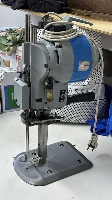 Промышленный раскройный нож (настольная раскройная машина) для тканей