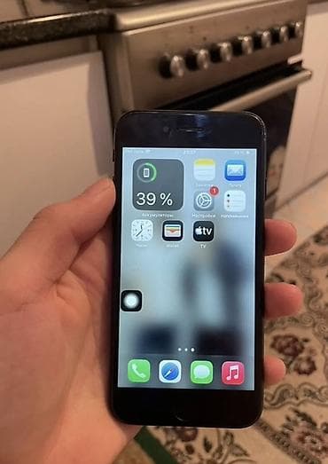 IPhone SE 2022, Б/у, 64 ГБ, Черный, 75 %