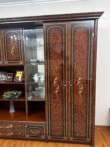 мебельные: Стенка-шкаф, Тип стенки-шкафа: Модульная, Для зала, Б/у, Особенности: Для хранения посуды — 3