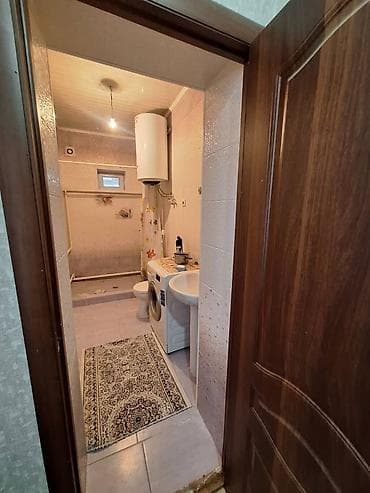 Үйлөр: Сдается: 25 комнат дом Район: Ала-Арча ТРЦ Площадь: 1100 кв.м Этаж — 5